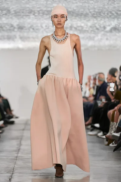 Look 4